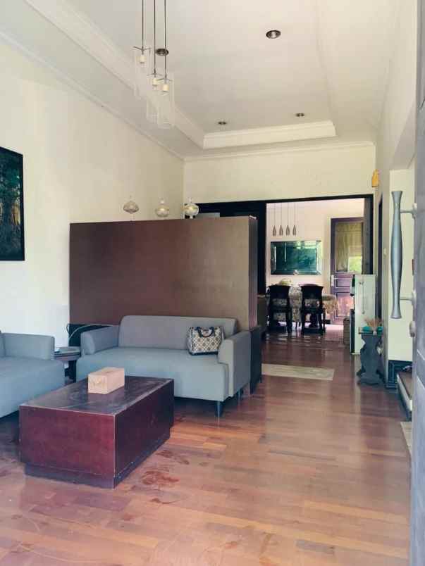 dijual rumah gading griya lestari