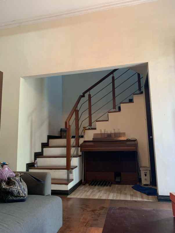 dijual rumah gading griya lestari