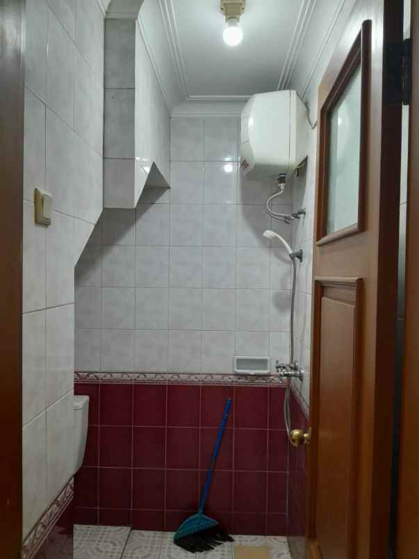 dijual rumah gading pelangi