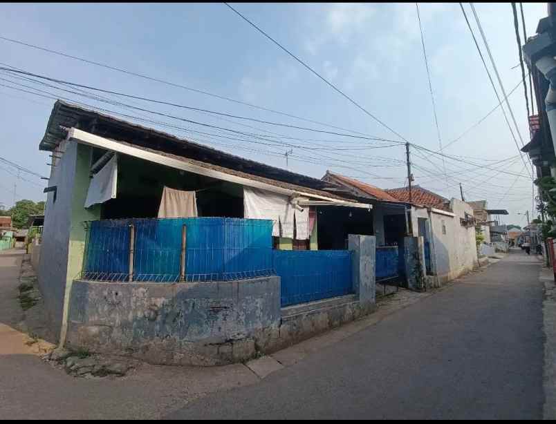 dijual rumah gg kemuning