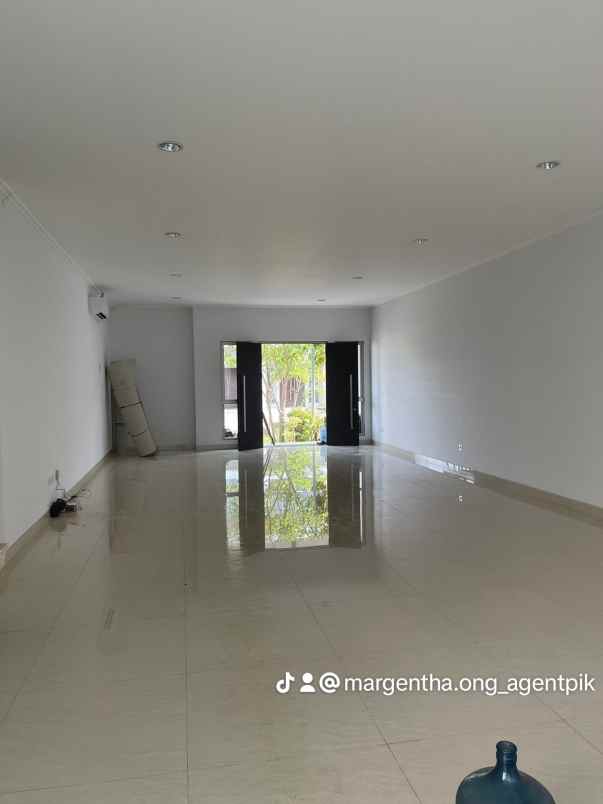 dijual rumah golf island pik