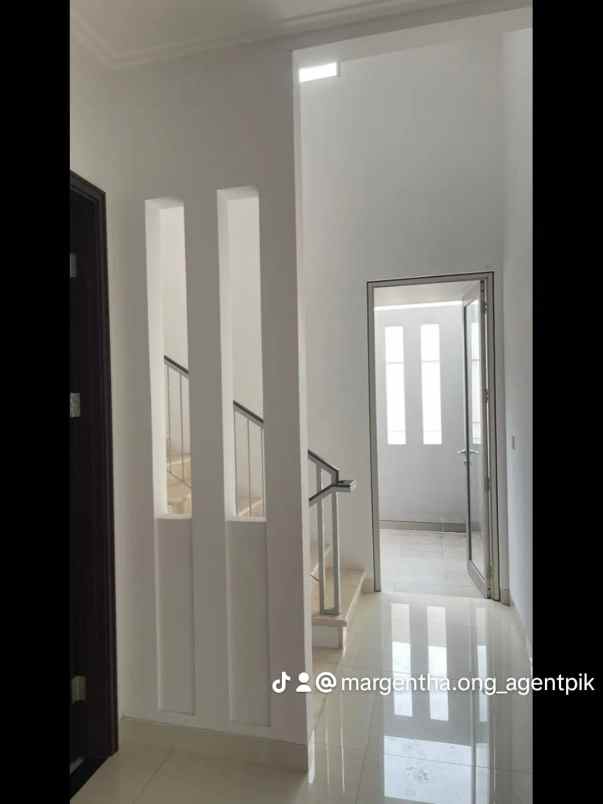 dijual rumah golf island pik