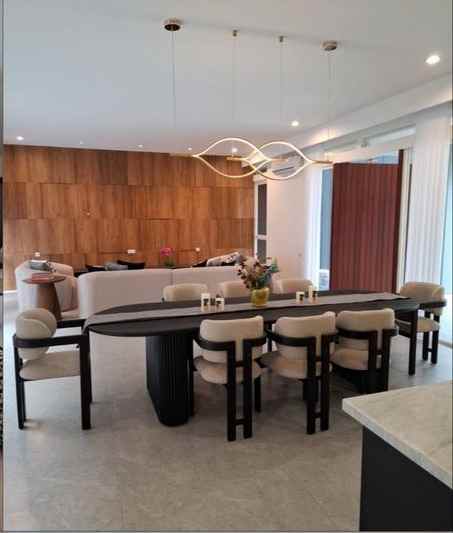 dijual rumah graha family surabaya