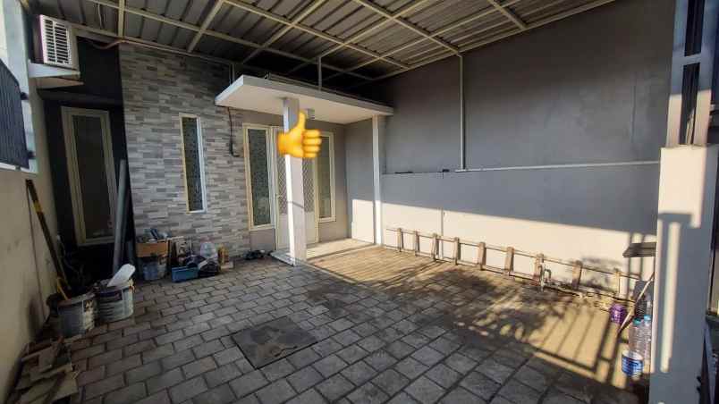 dijual rumah graha sukolilo regency