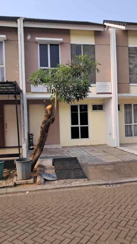 dijual rumah grand batavia spring pasar