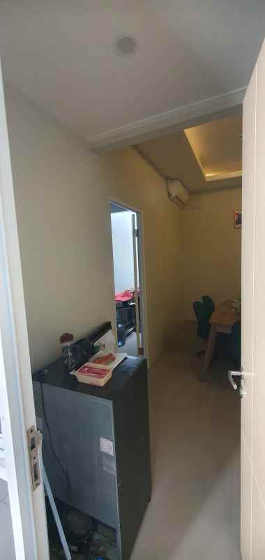 dijual rumah grand batavia spring pasar