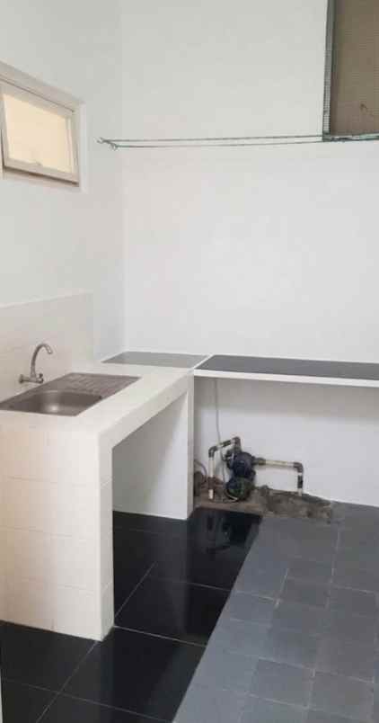 dijual rumah greenlake wonorejo