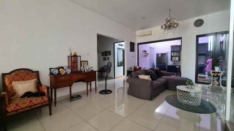 dijual rumah harapan indah