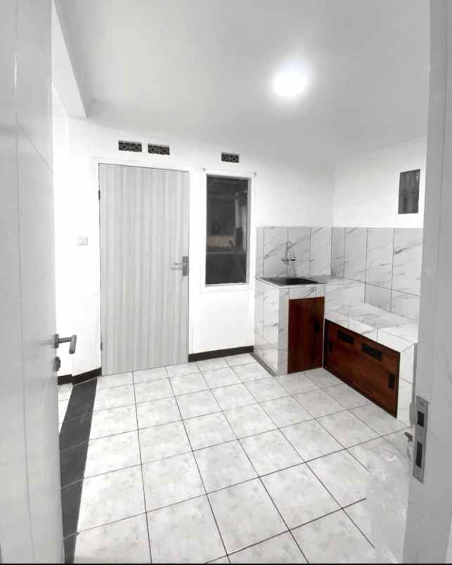 dijual rumah hook di komplek bandung barat