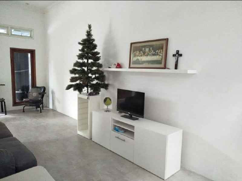 dijual rumah hook siap huni tenggilis timur surabaya