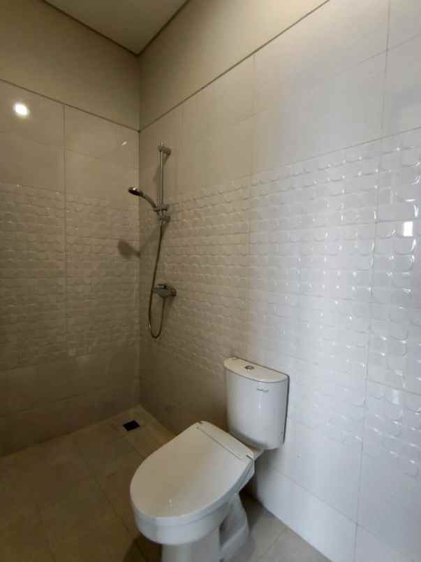 dijual rumah imperial gading sukapura
