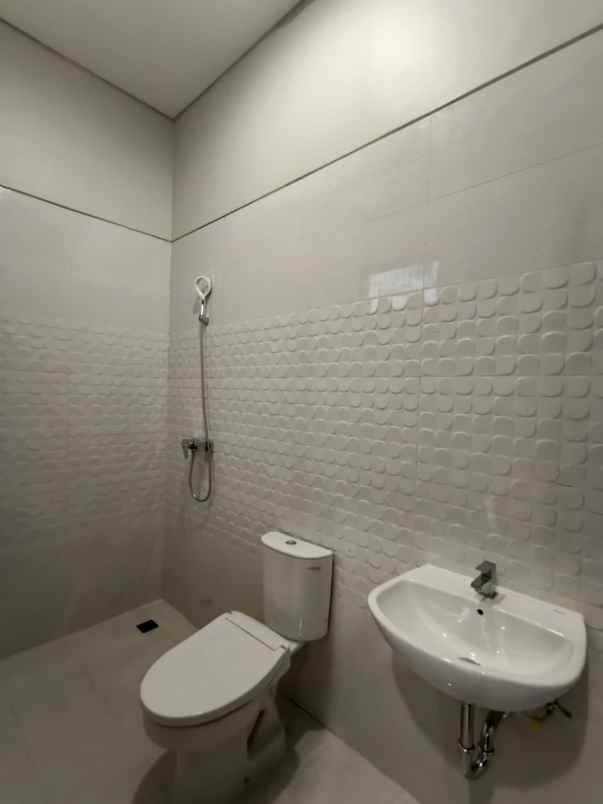 dijual rumah imperial gading sukapura
