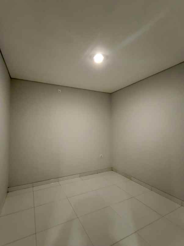 dijual rumah imperial gading sukapura