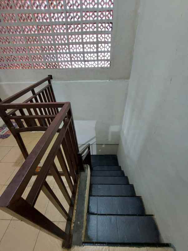 dijual rumah istimewa posisi hook di graha bintaro