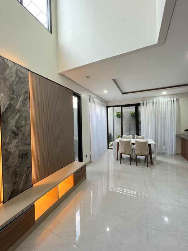 dijual rumah jagakarsa