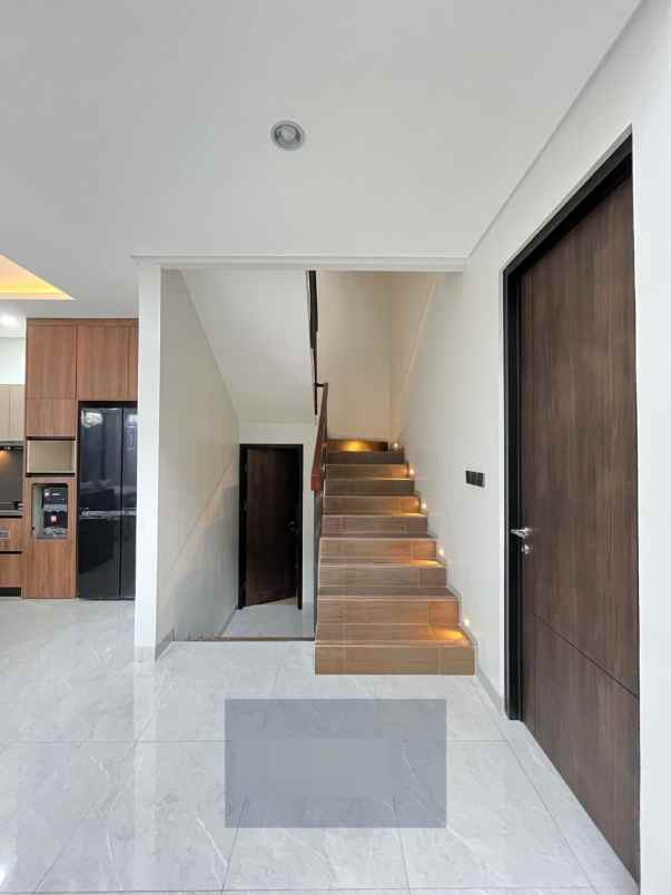 dijual rumah jagakarsa