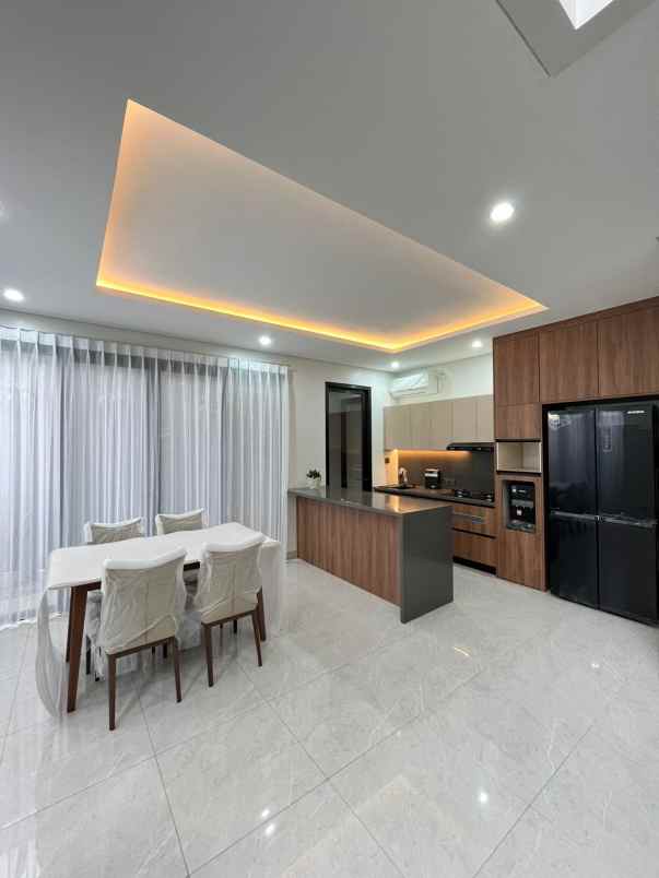 dijual rumah jagakarsa