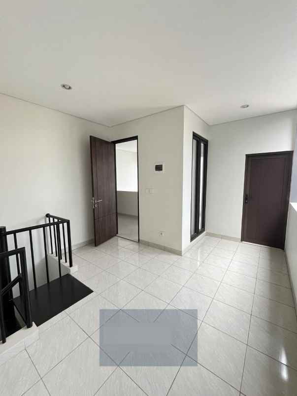 dijual rumah jagakarsa