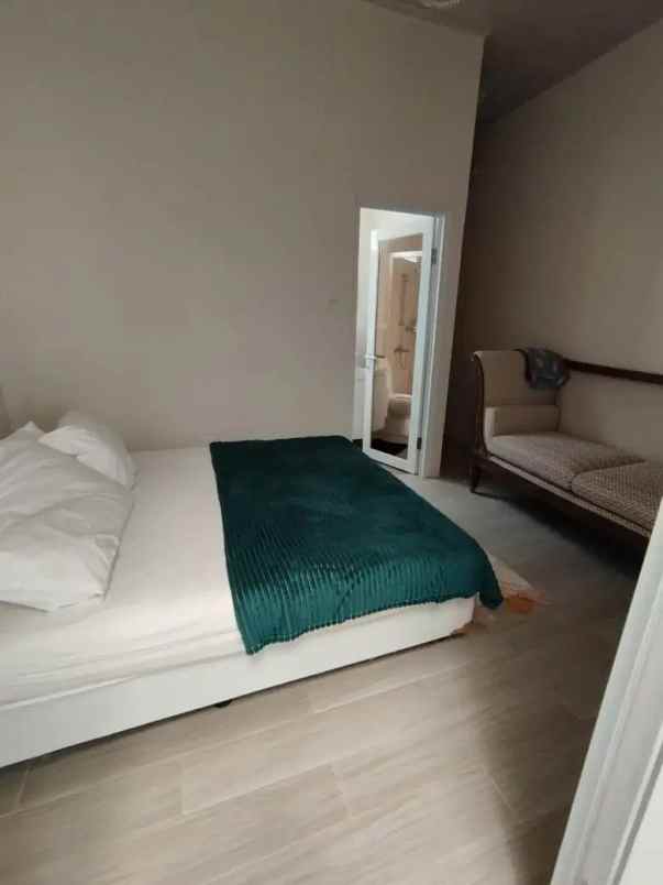 dijual rumah jagakarsa