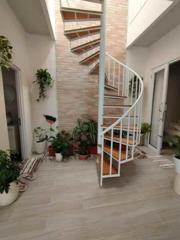 dijual rumah jagakarsa