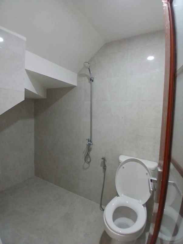 dijual rumah jagakarsa jakarta selatan