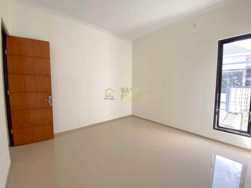 dijual rumah jalan besi jangkang