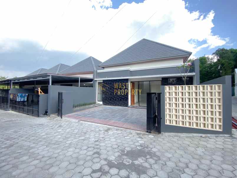 dijual rumah jalan besi jangkang