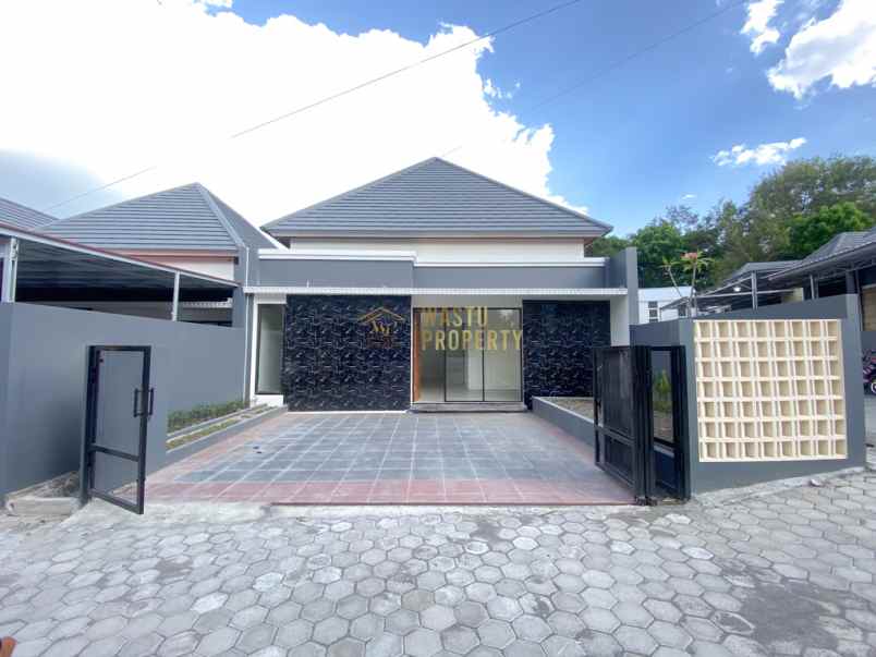 dijual rumah jalan besi jangkang