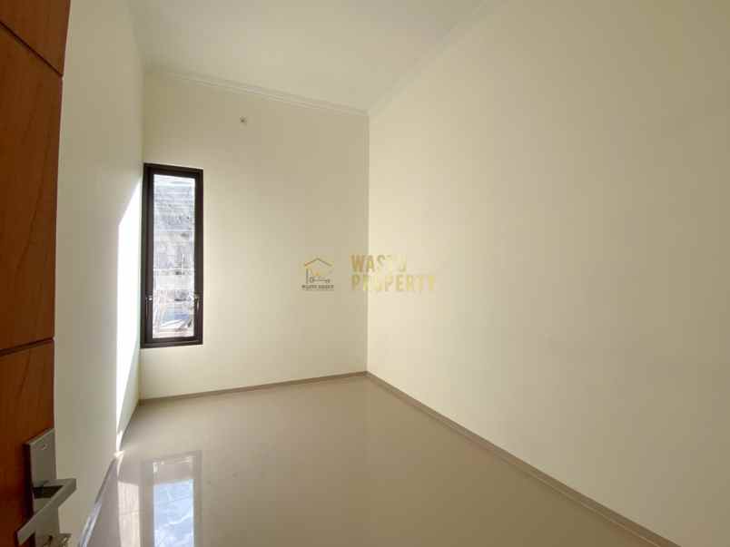 dijual rumah jalan besi jangkang