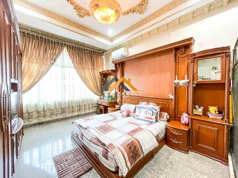 dijual rumah jalan gatot subroto kp lalang