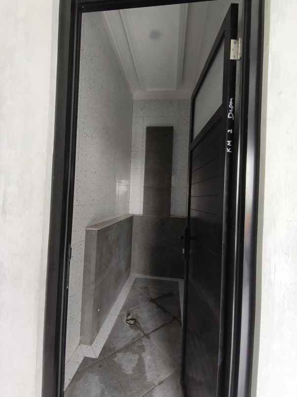 dijual rumah jalan h kocen kalimulya