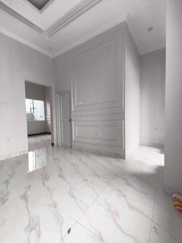 dijual rumah jalan h kocen kalimulya