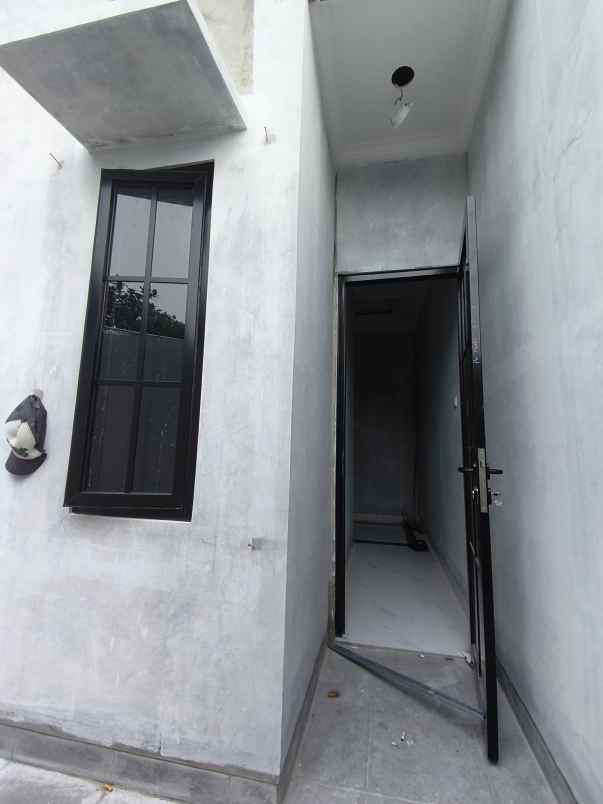 dijual rumah jalan h kocen kalimulya