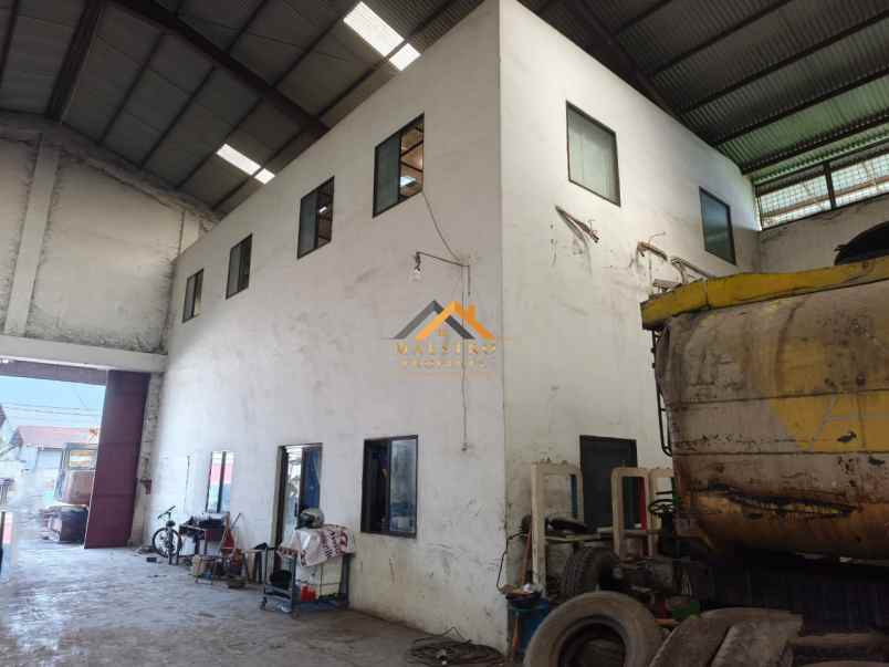 dijual rumah jalan irian barat pasar iv
