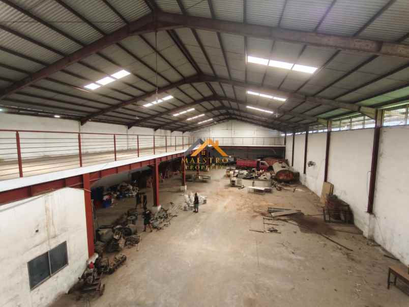 dijual rumah jalan irian barat pasar iv