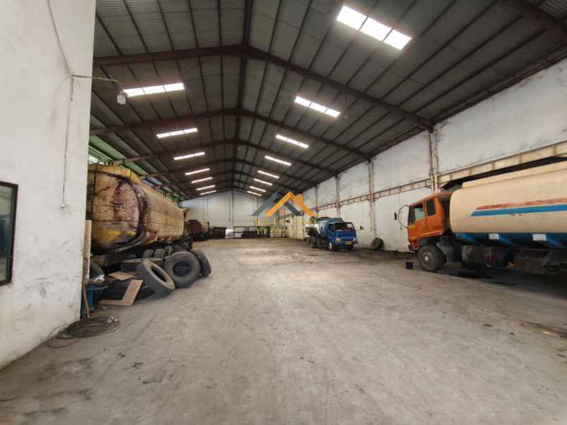 dijual rumah jalan irian barat pasar iv