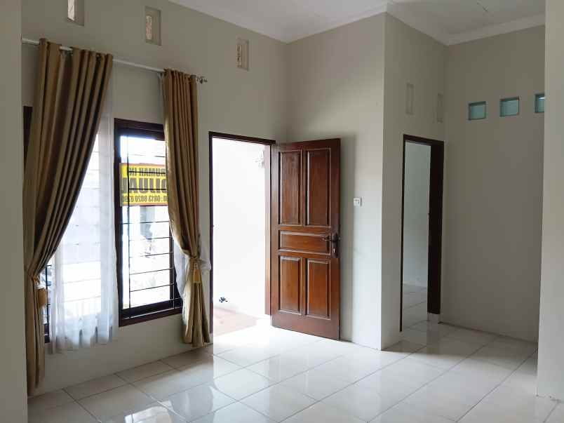 dijual rumah jalan kamarung cimahi utara