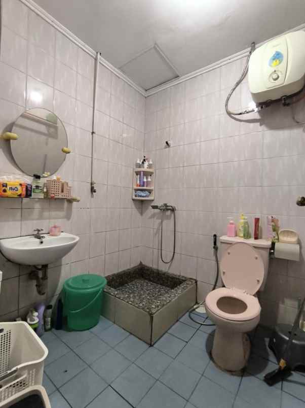 dijual rumah jalan kartini sawah besar