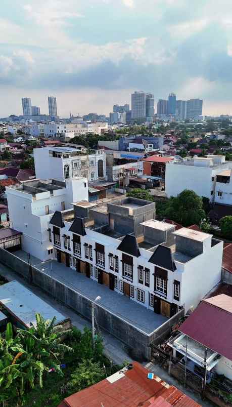 dijual rumah jalan pelita 1 sutomo