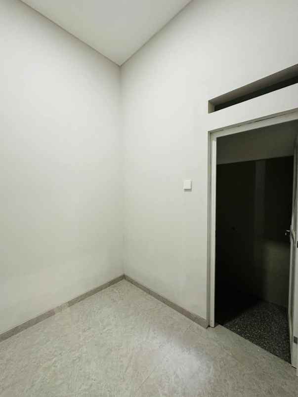 dijual rumah jalan raya cipayung ciputat