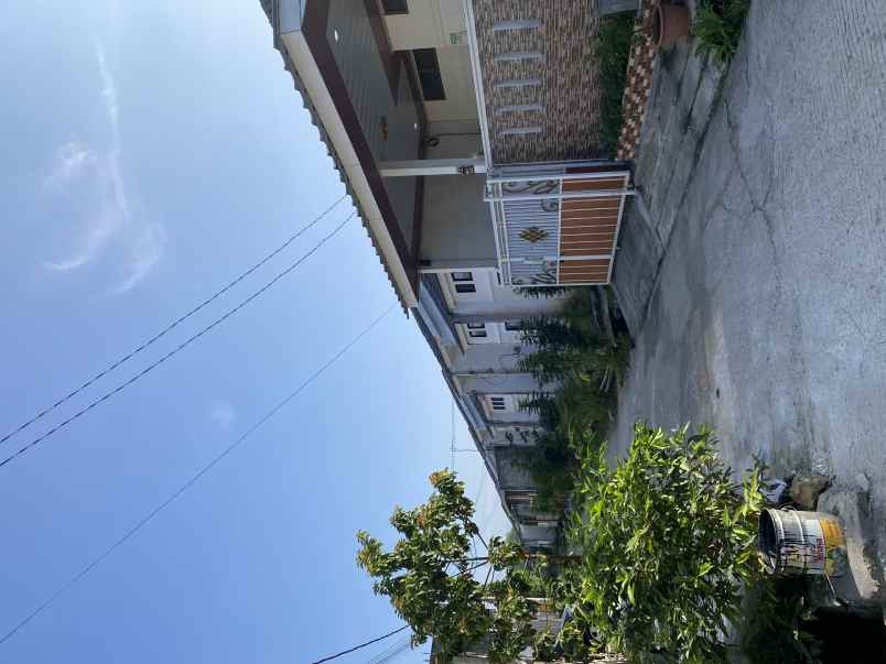 dijual rumah jalan raya megu cisoka