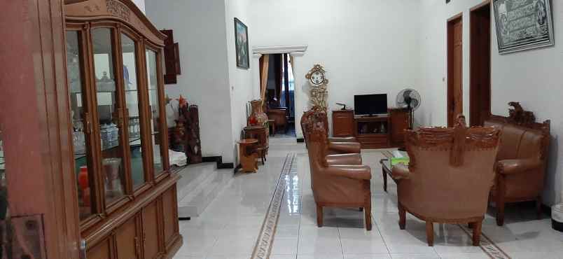 dijual rumah jalan siti 1 kp ciketing