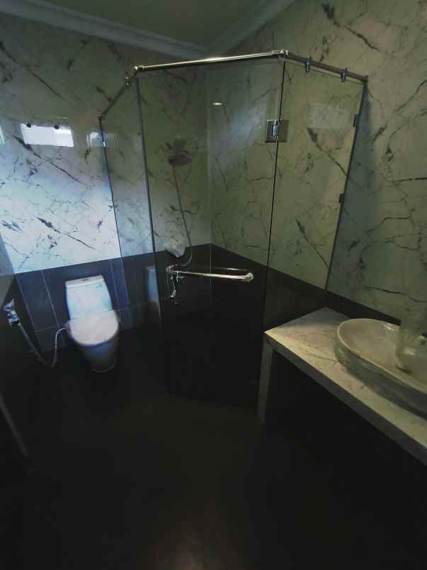 dijual rumah jalan woodland