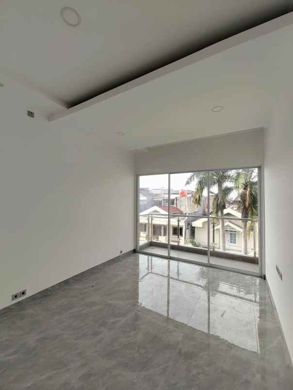 dijual rumah janur elok kelapa gading