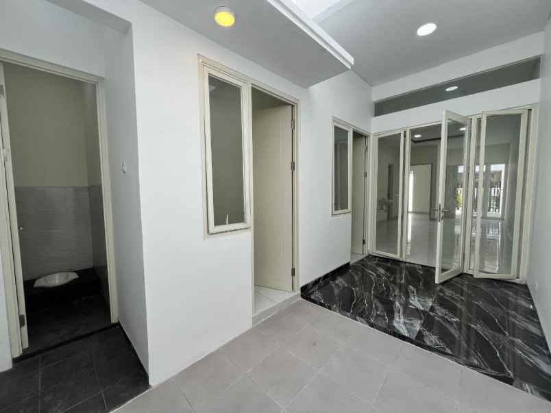 dijual rumah jemursari selatan