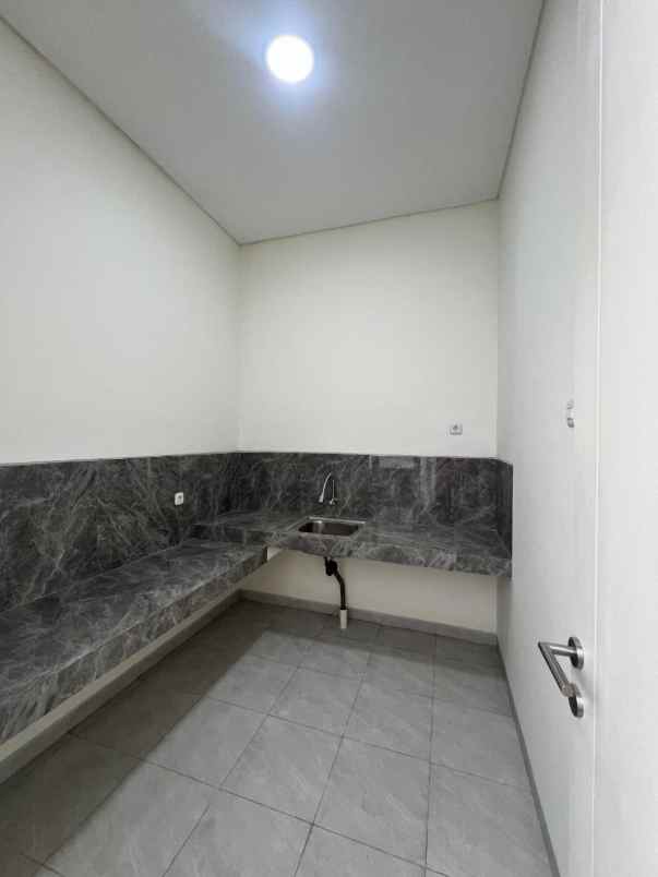 dijual rumah jemursari selatan