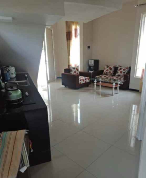 dijual rumah jl abdul gani atas