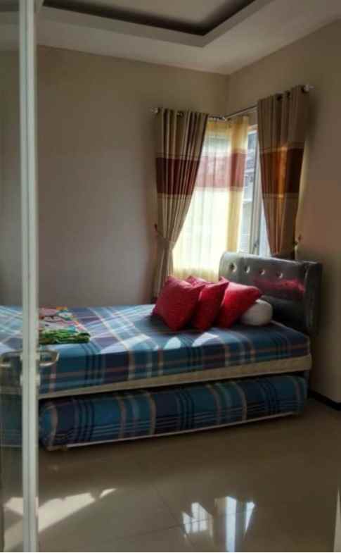 dijual rumah jl abdul gani atas