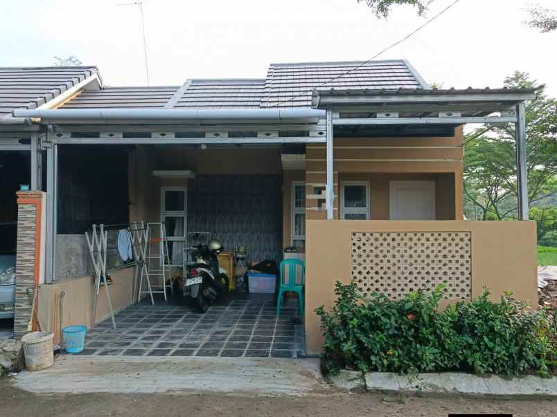dijual rumah jl alternatif bic sadang