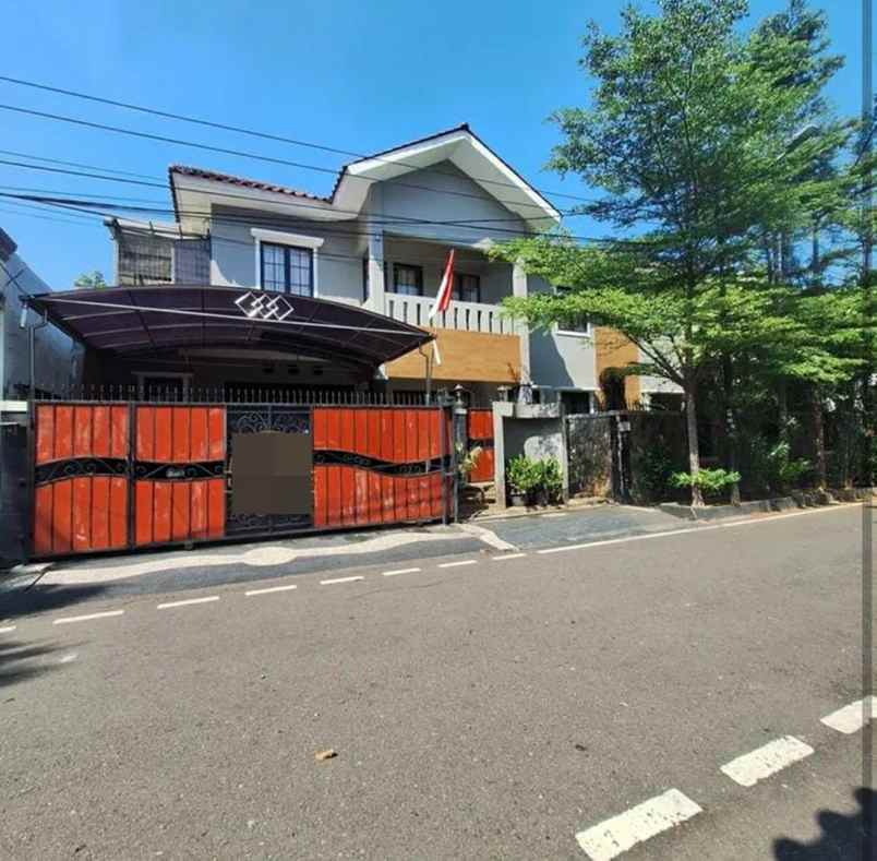 dijual rumah jl cempaka putih tengah